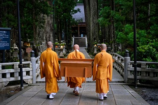 奥之院